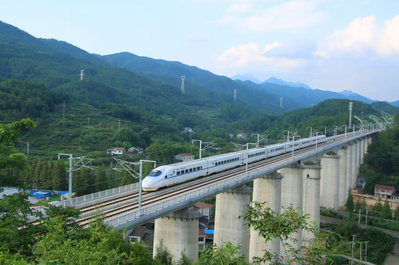 入5G时代 网络信号全面升级CQ9电子西成高铁汉中段迈(图1)